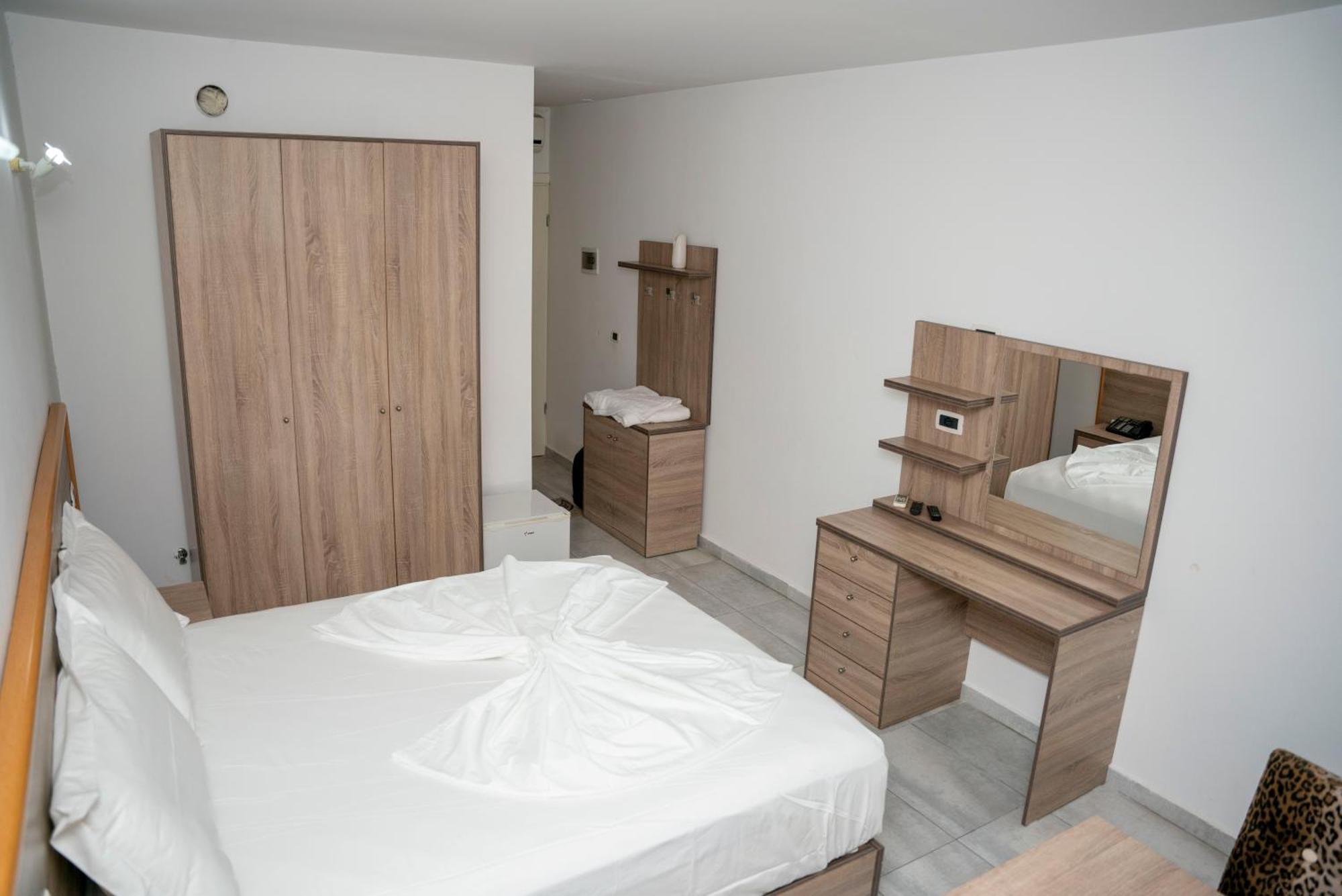 Hotel Pernoca Durrës Eksteriør bilde