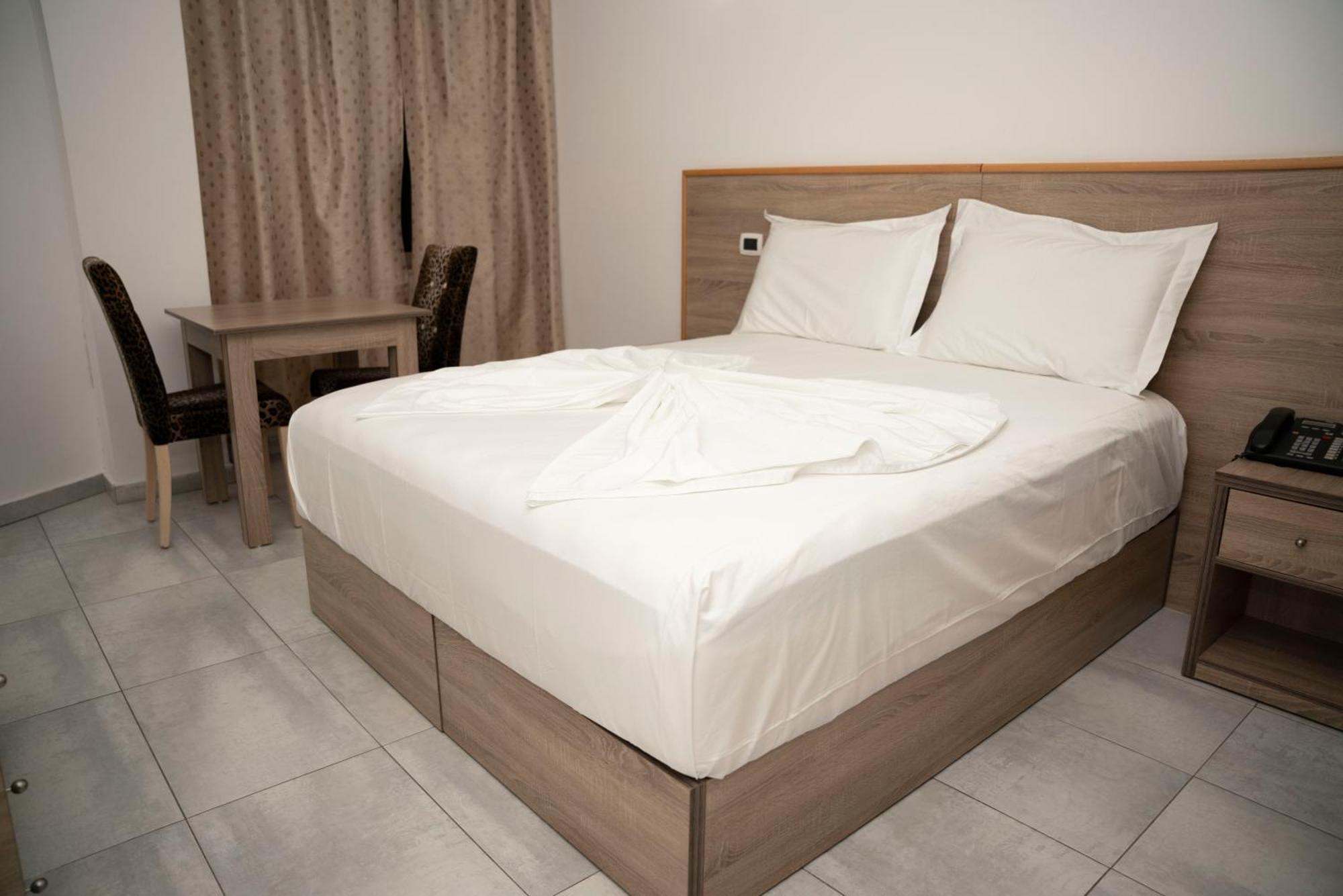 Hotel Pernoca Durrës Eksteriør bilde