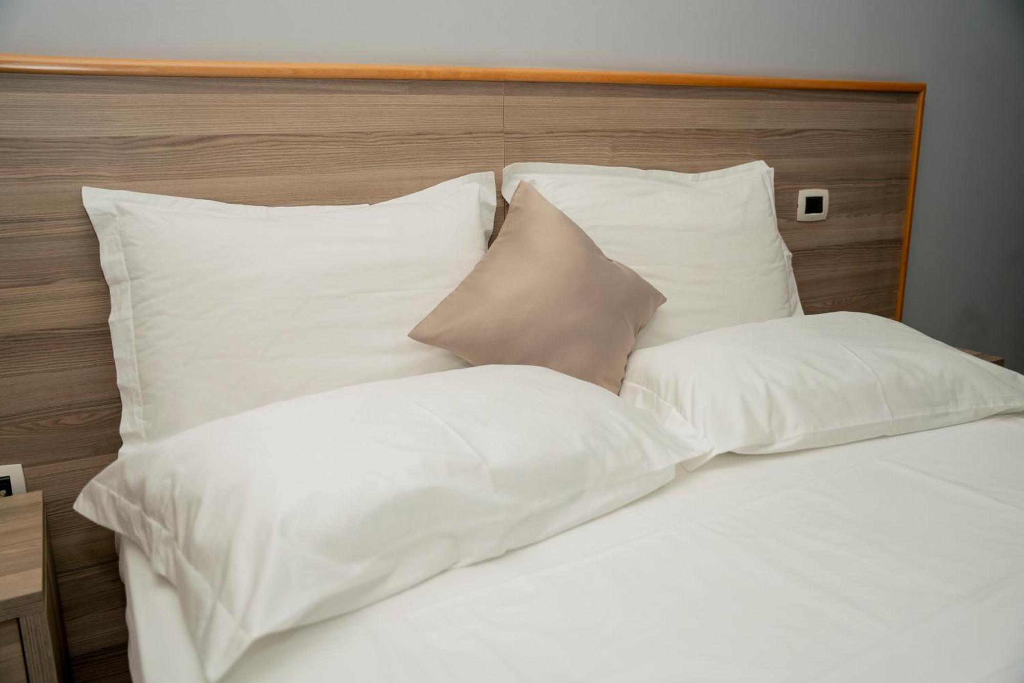 Hotel Pernoca Durrës Eksteriør bilde