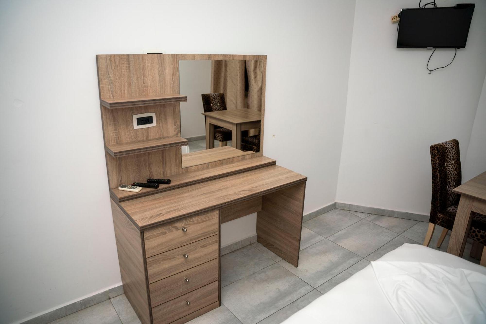 Hotel Pernoca Durrës Eksteriør bilde