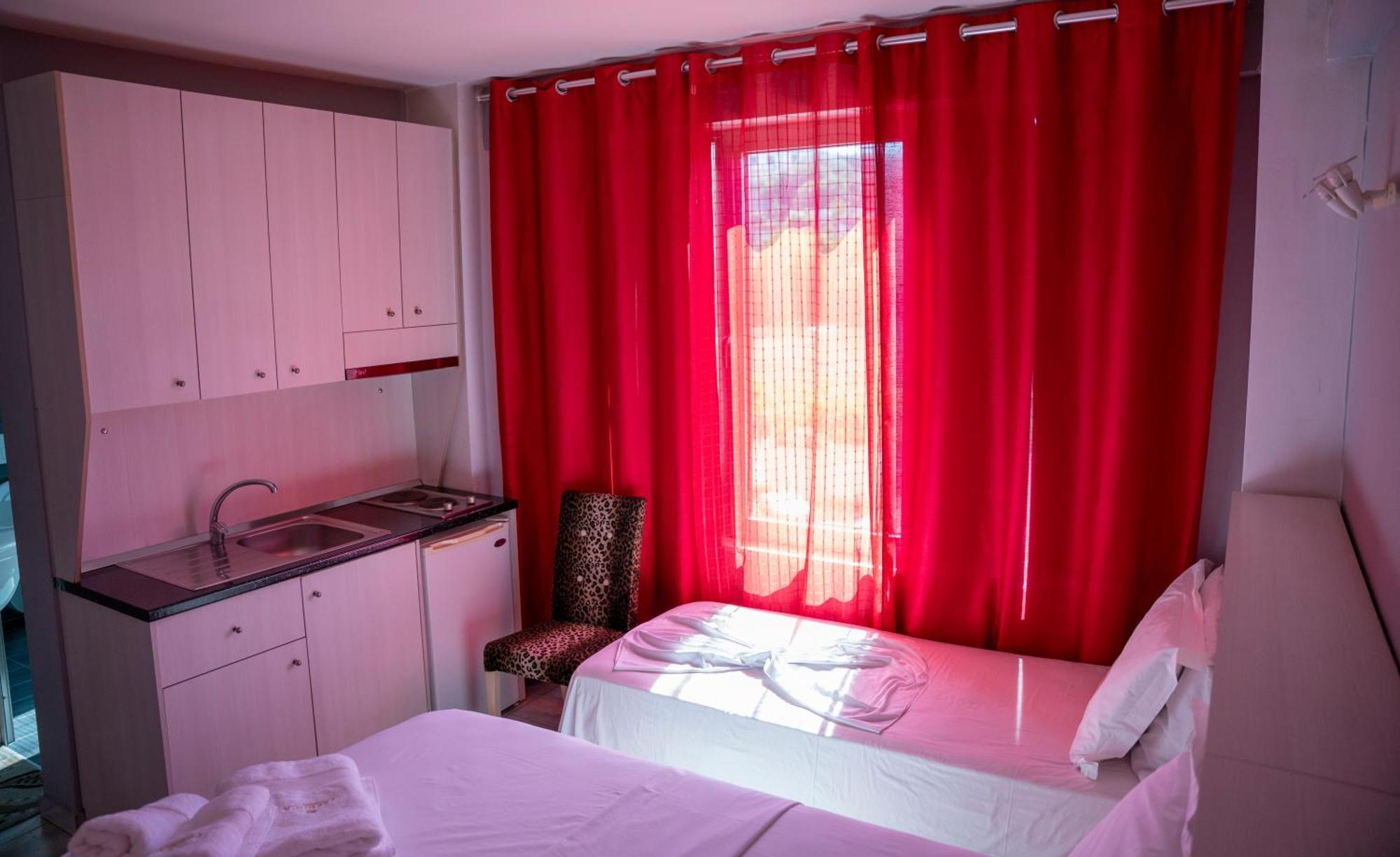 Hotel Pernoca Durrës Eksteriør bilde